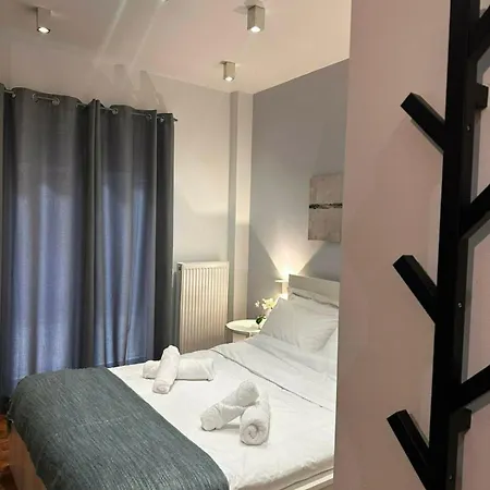 Quiet Close To The Center And Metro Stop Appartement