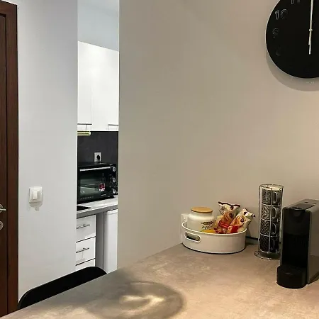 Appartement Quiet Close To The Center And Metro Stop *